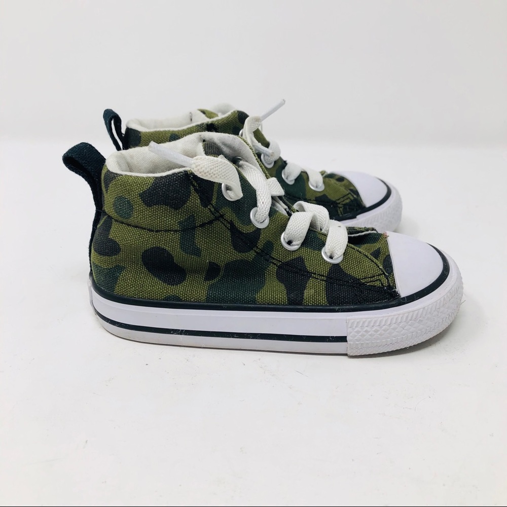 ❌SOLD❌ CONVERSE TODDLER CAMO MID SNEAKERS SZ6 - Picture 2 of 8